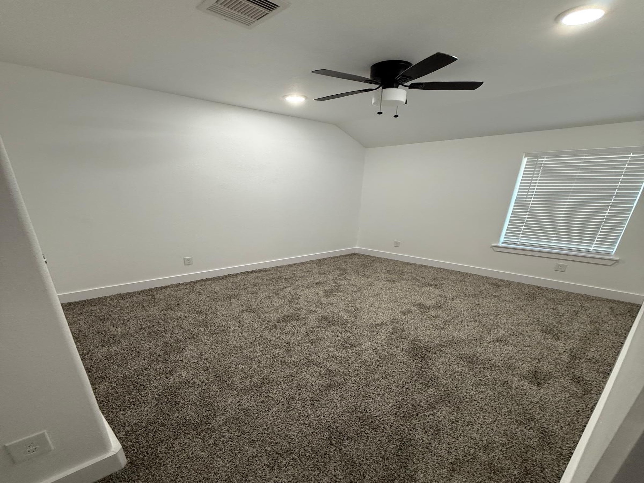 5224 Kendall Glen Court Property Photo 9