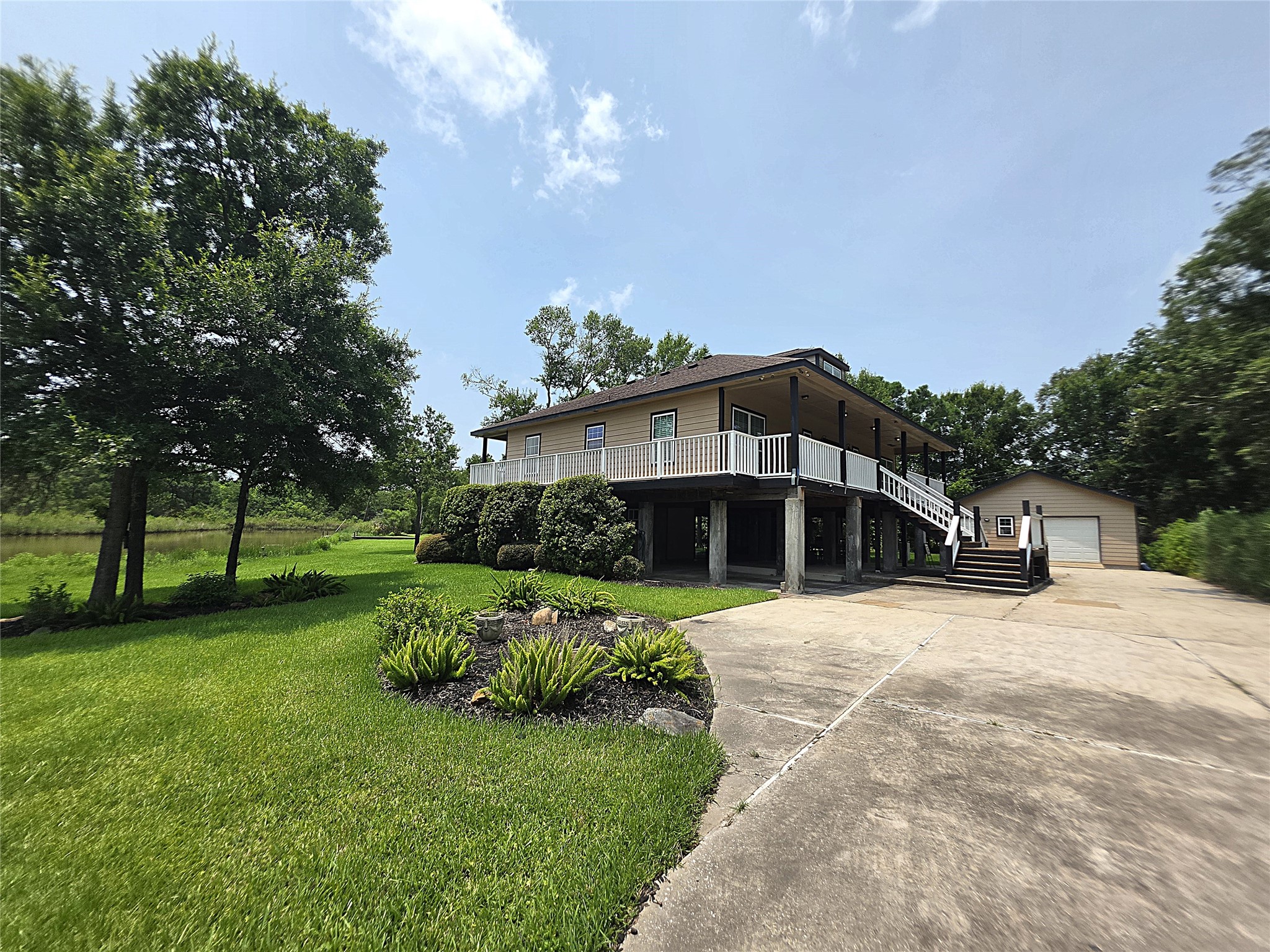 3530 Highway 146 S Property Photo 1
