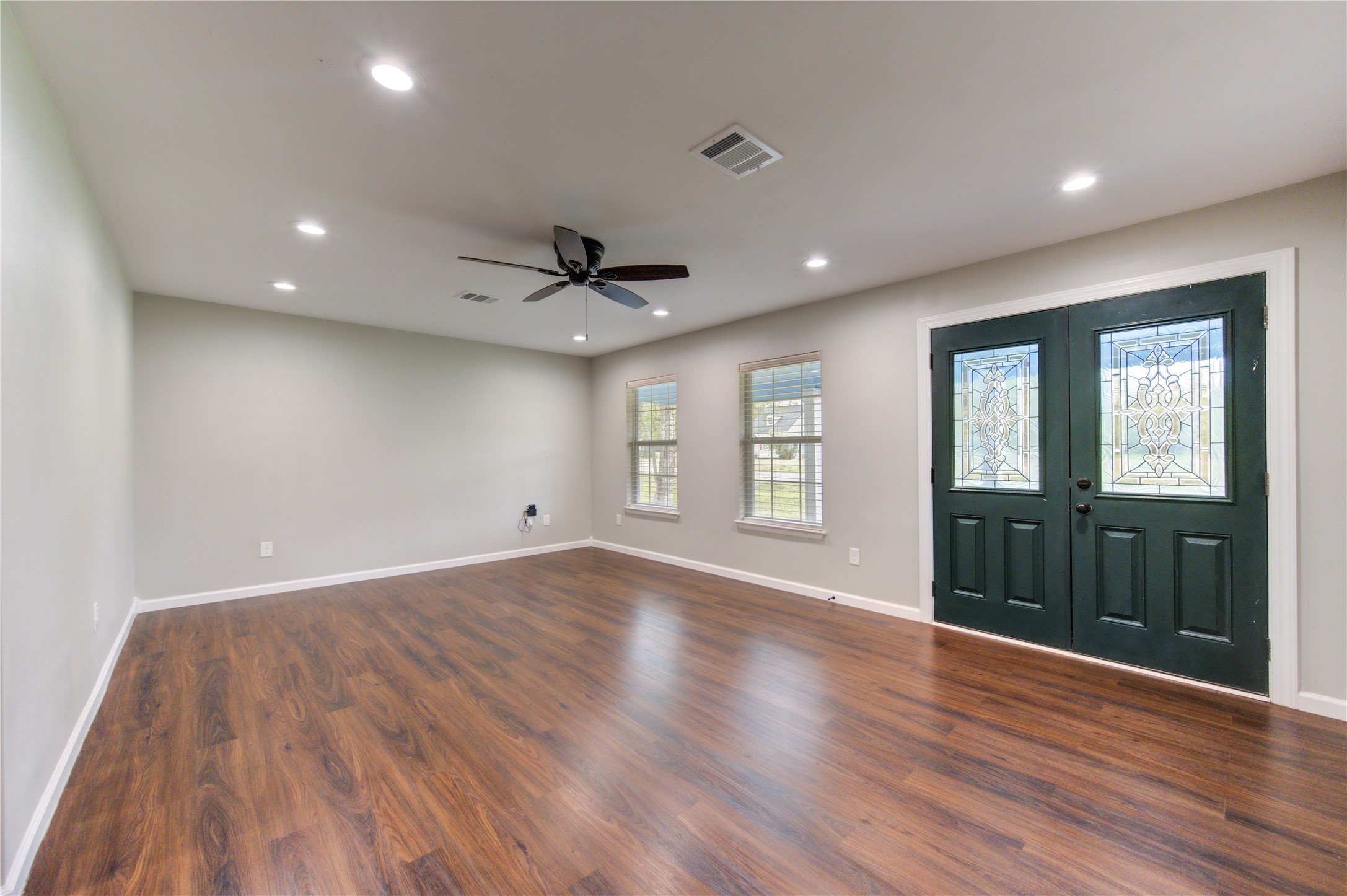 5915 Guyler Street Property Photo 3
