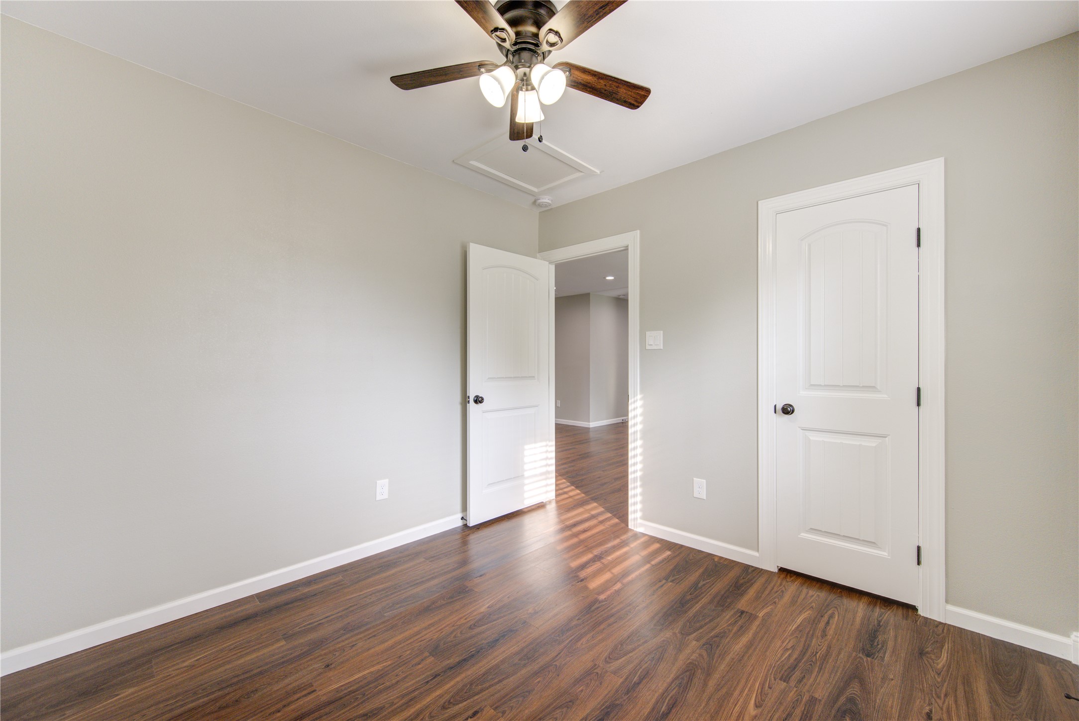 5915 Guyler Street Property Photo 13