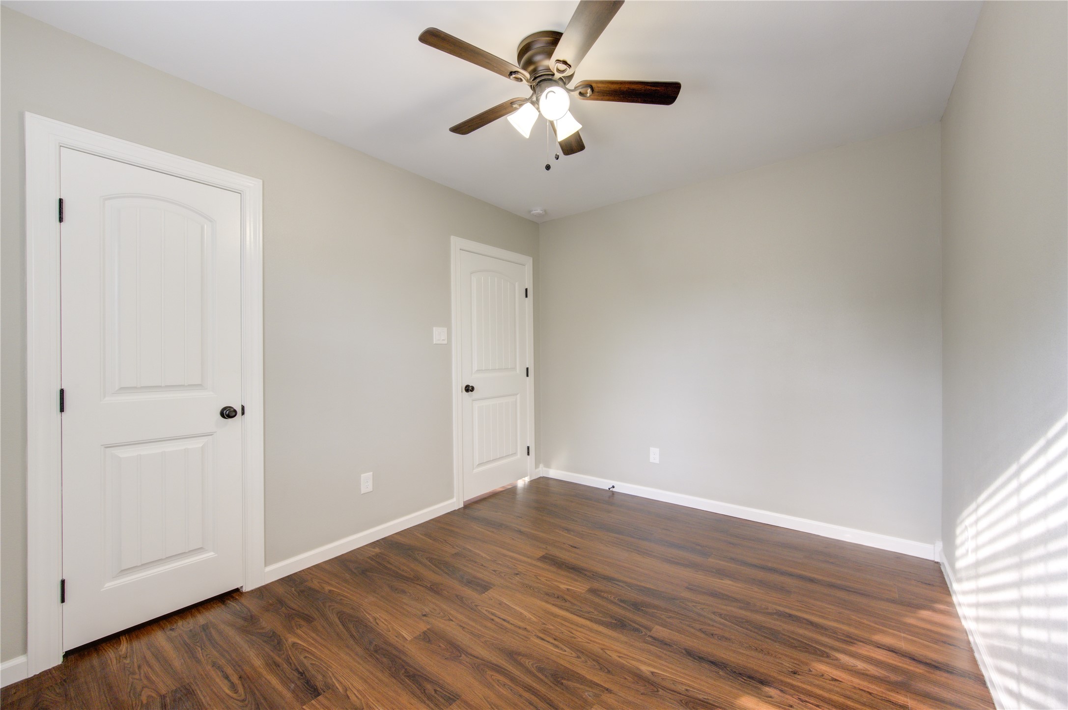 5915 Guyler Street Property Photo 14