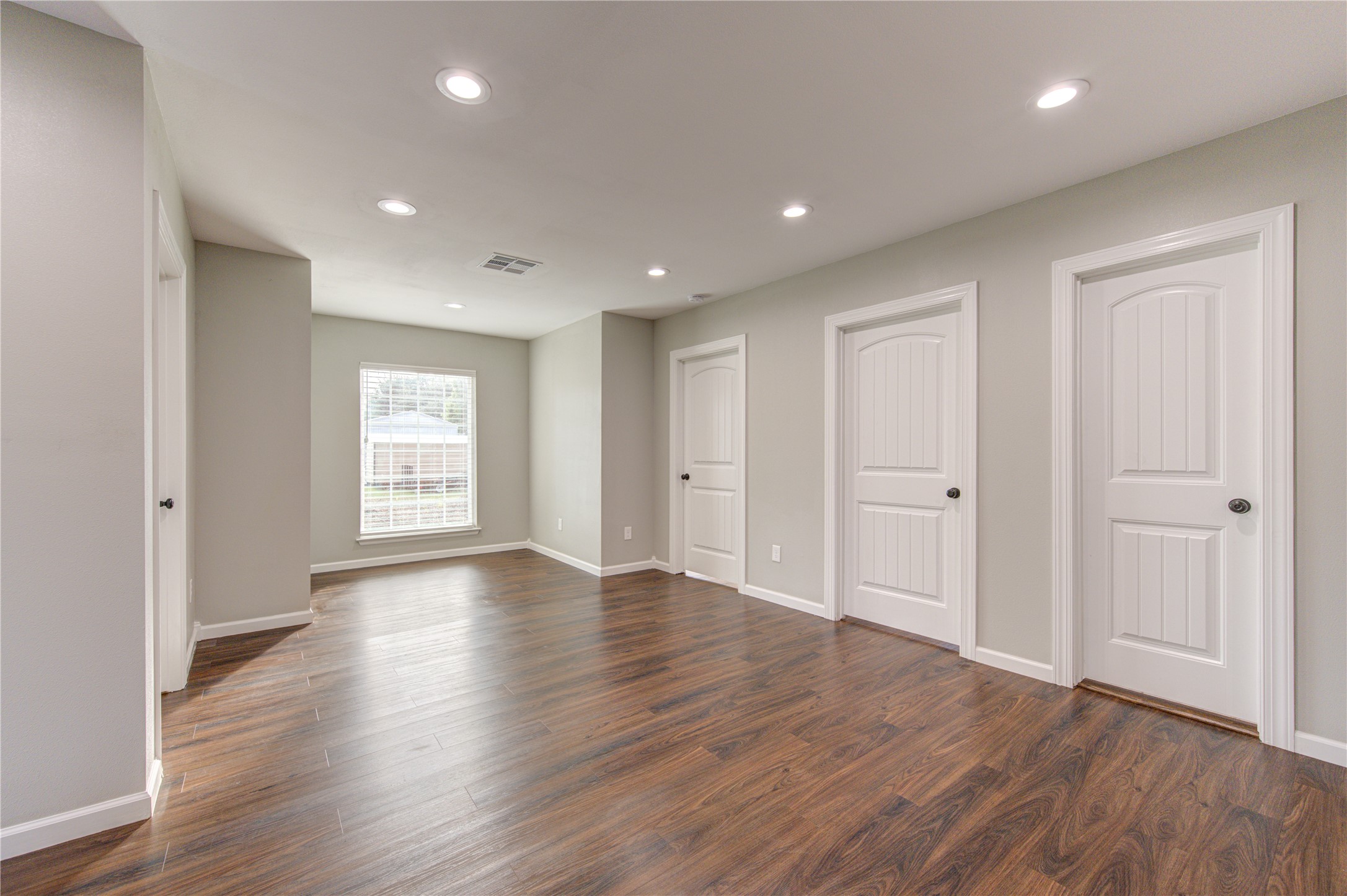 5915 Guyler Street Property Photo 15