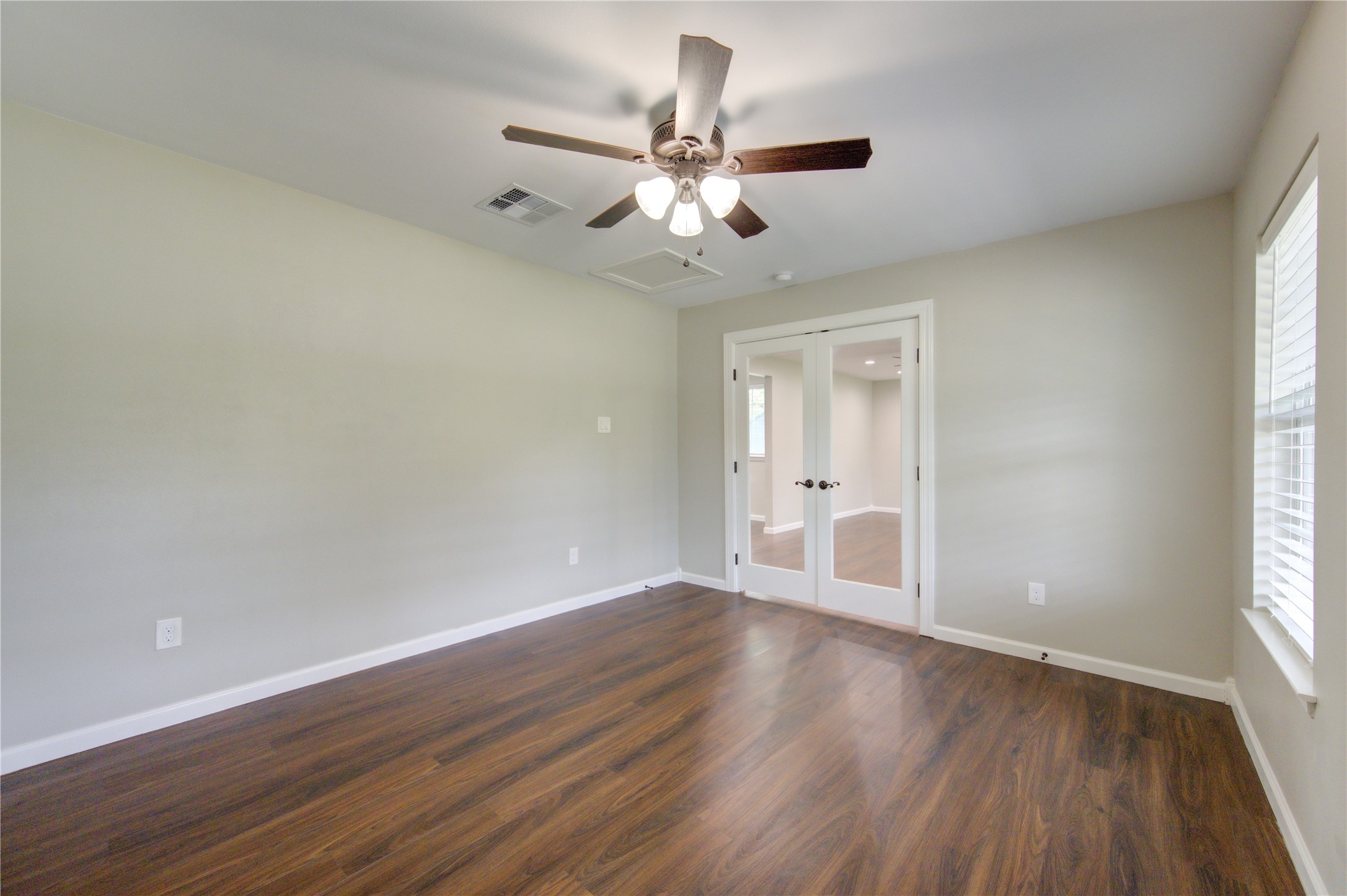 5915 Guyler Street Property Photo 17