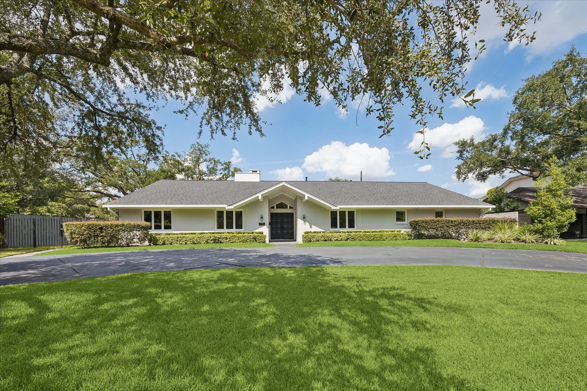 5698 Bayou Glen Road Property Photo 1