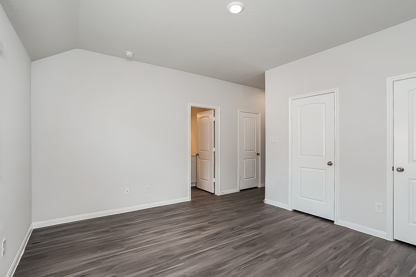 19019 Moynihan Drive Property Photo 10