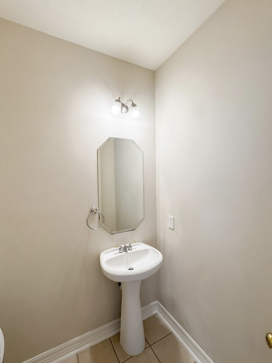 3002 Flintwood Drive Property Photo 13