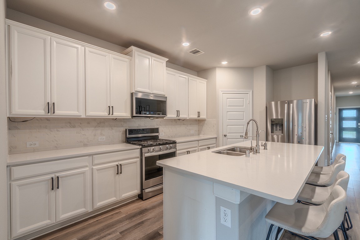 24714 Alaiga Glen Drive Property Photo 8