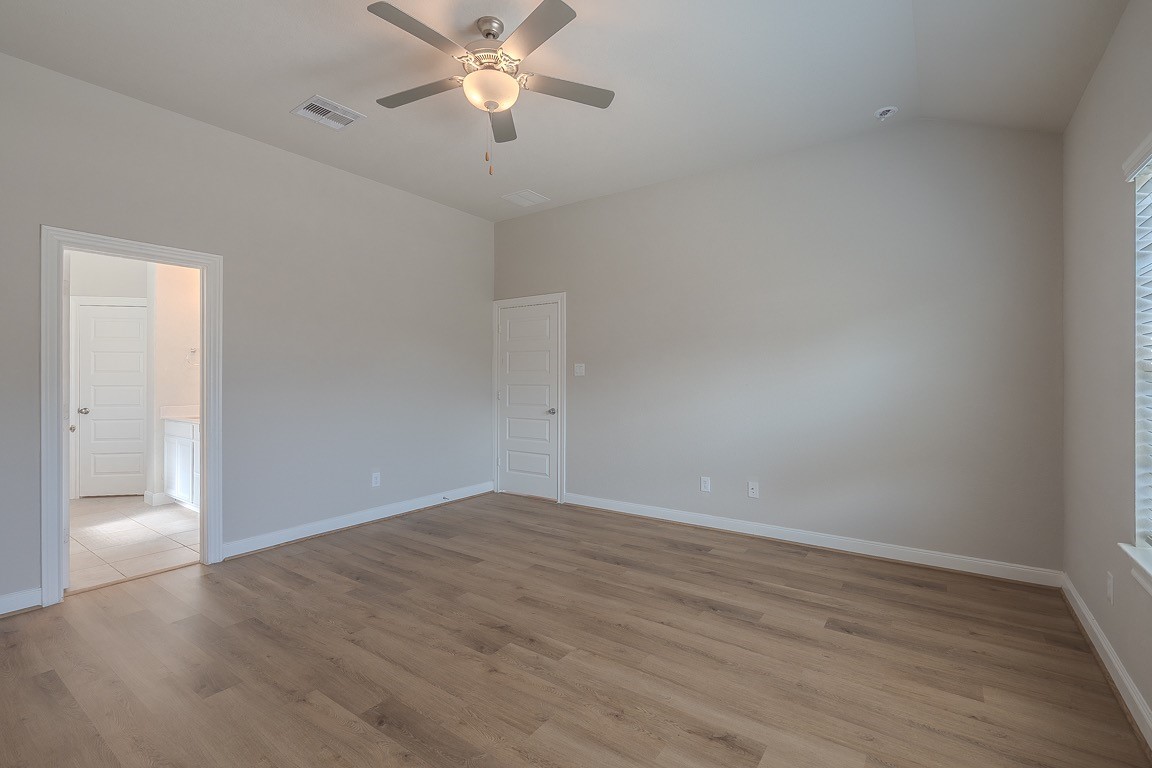 24714 Alaiga Glen Drive Property Photo 13