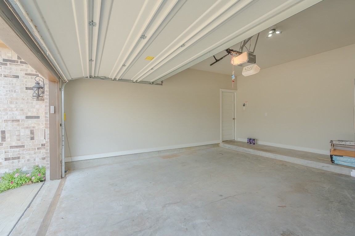 24714 Alaiga Glen Drive Property Photo 30