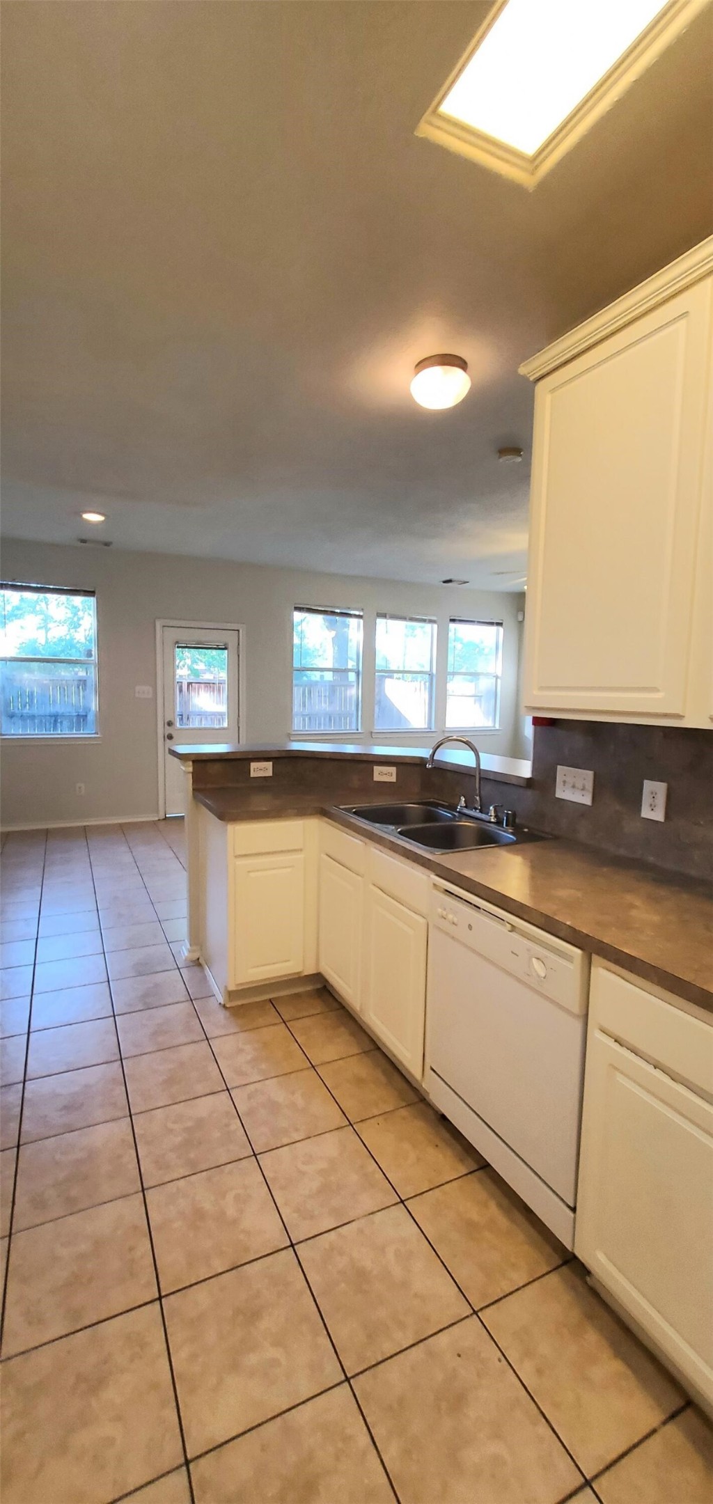 13043 Peppergate Lane Property Photo 3