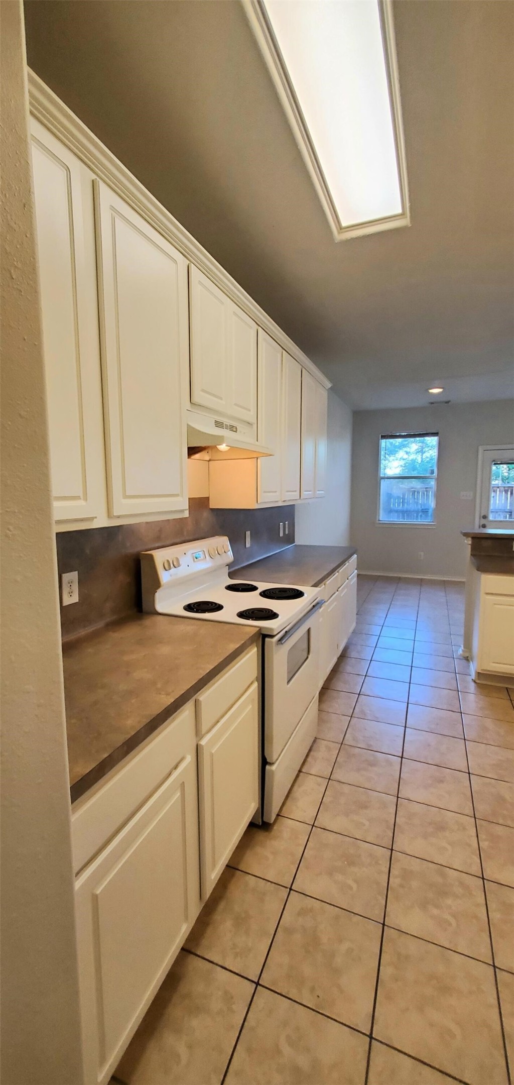 13043 Peppergate Lane Property Photo 4