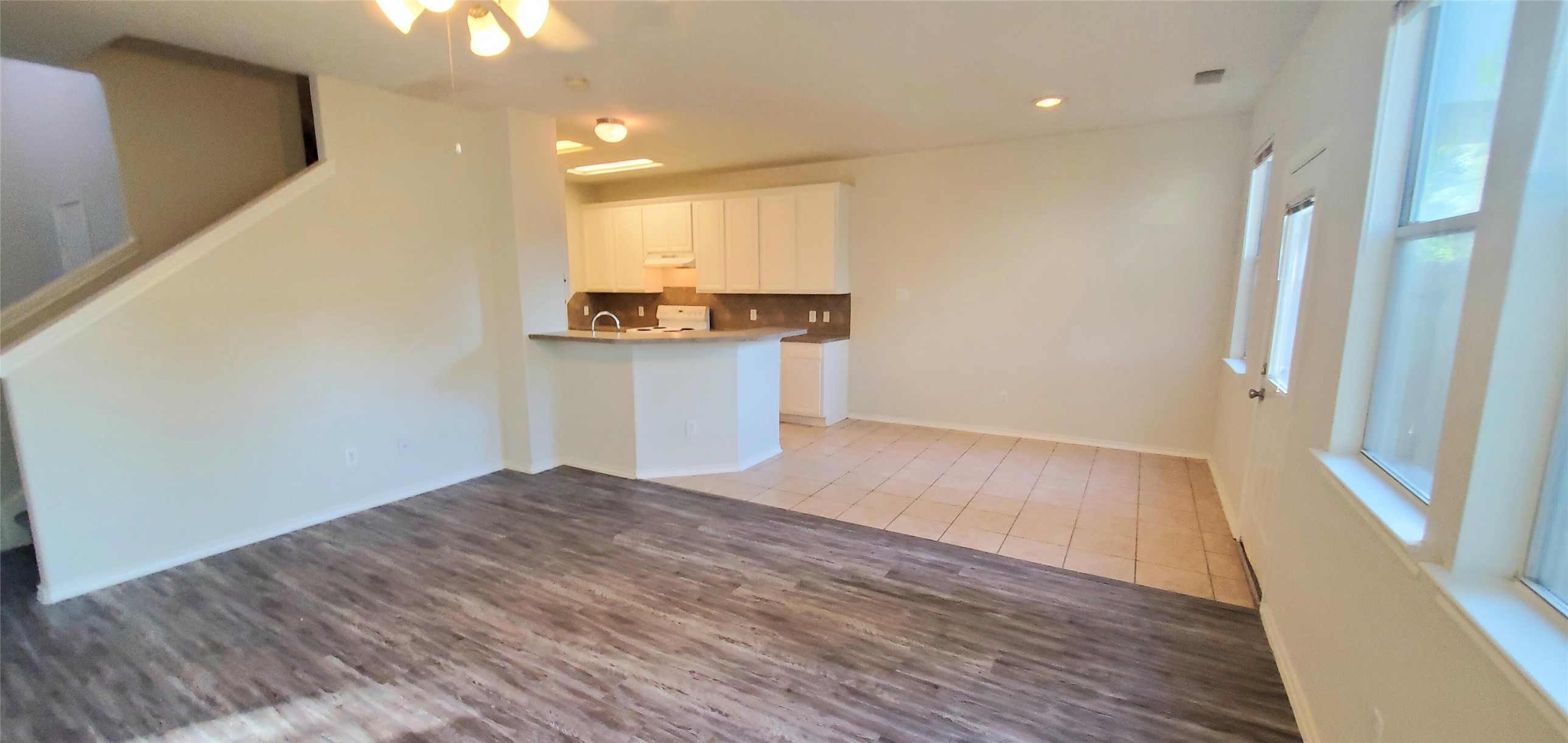 13043 Peppergate Lane Property Photo 8