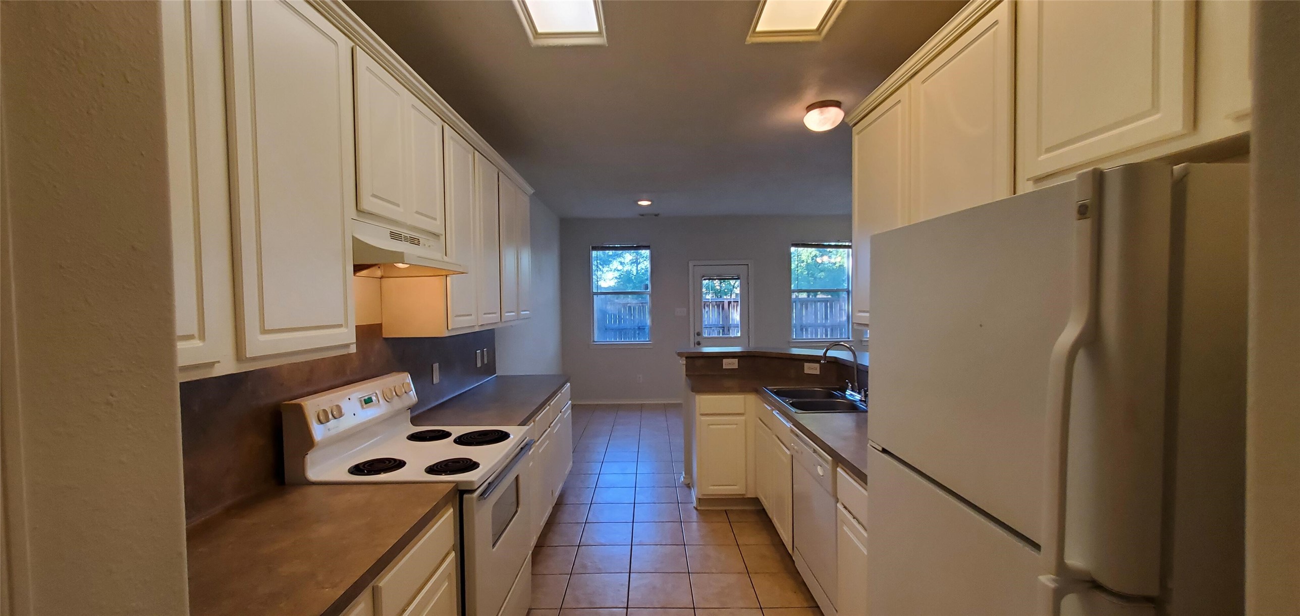 13043 Peppergate Lane Property Photo 13