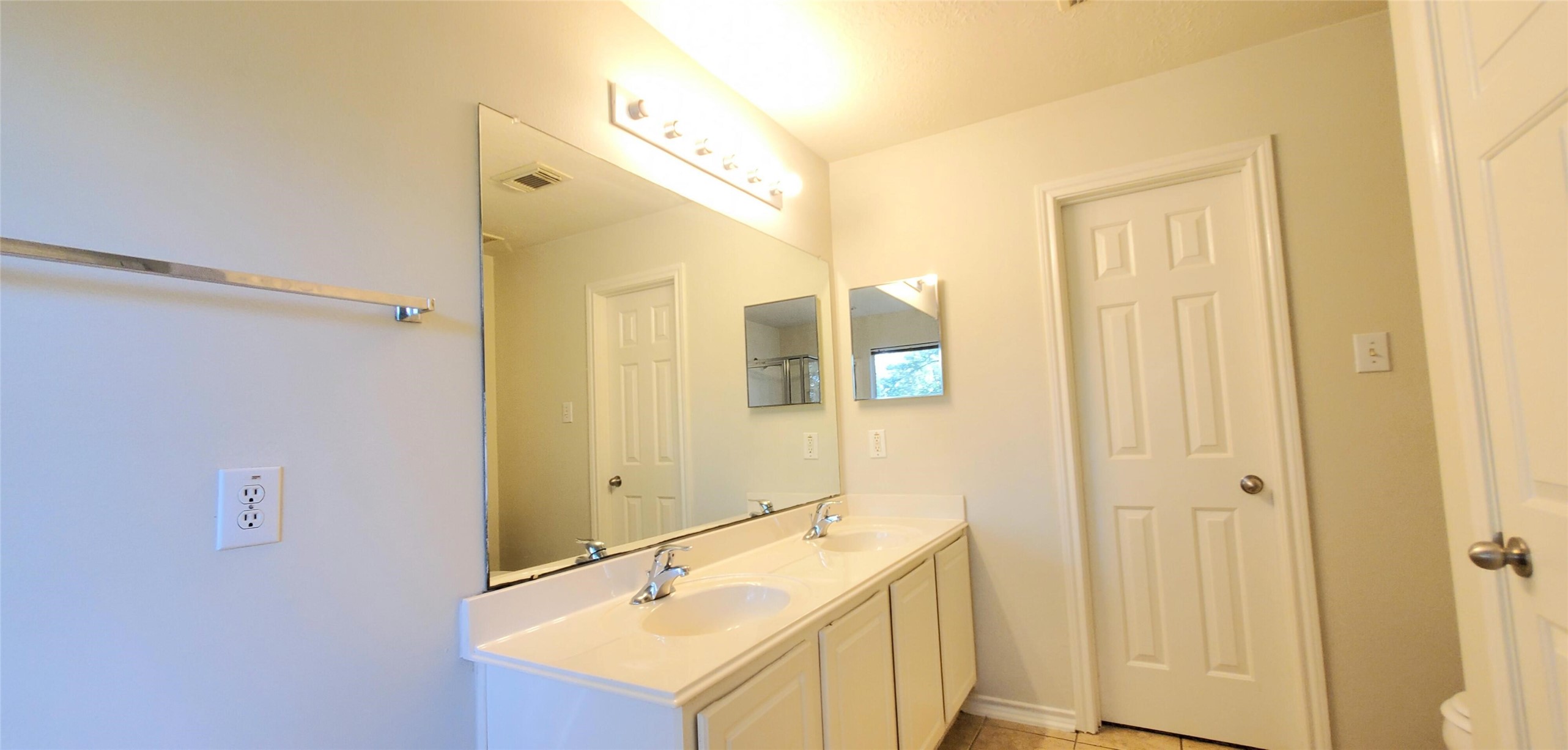 13043 Peppergate Lane Property Photo 16