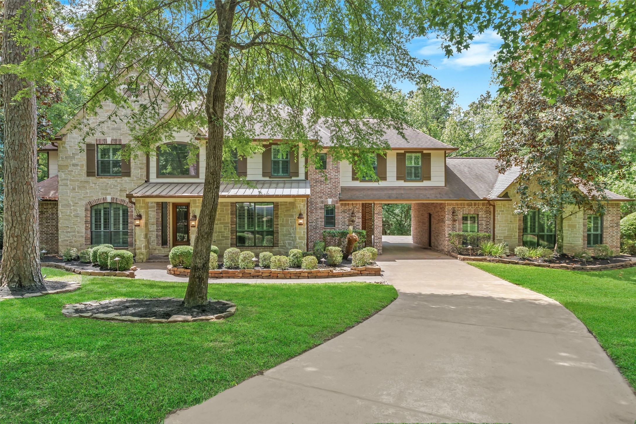 10332 Hunter Creek Lane Property Photo 1