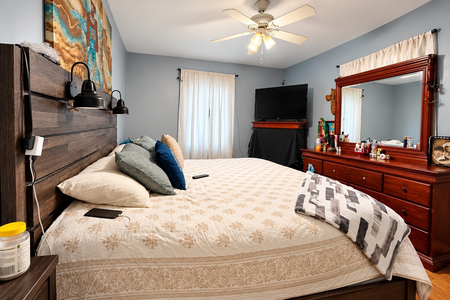 513 Santa Monica Street Property Photo 7