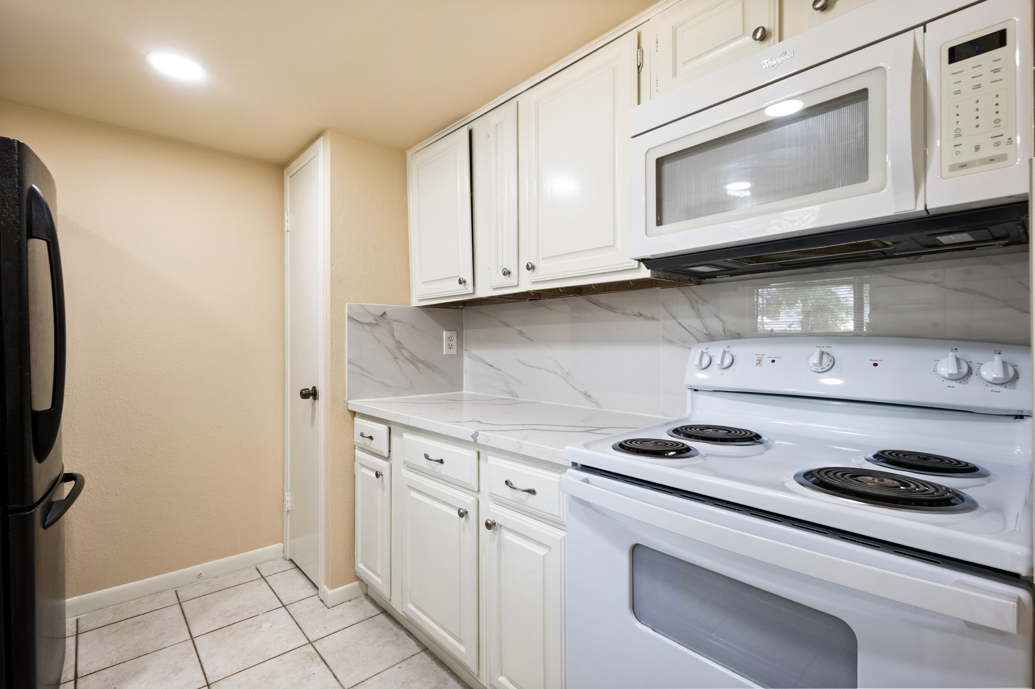 5921 Arncliffe Drive 5921 Property Photo 2