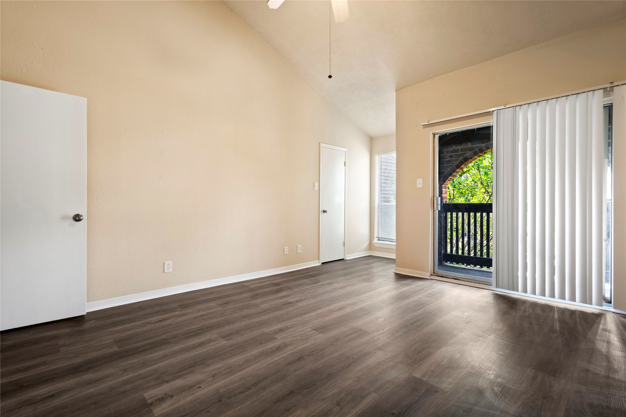 5921 Arncliffe Drive 5921 Property Photo 11