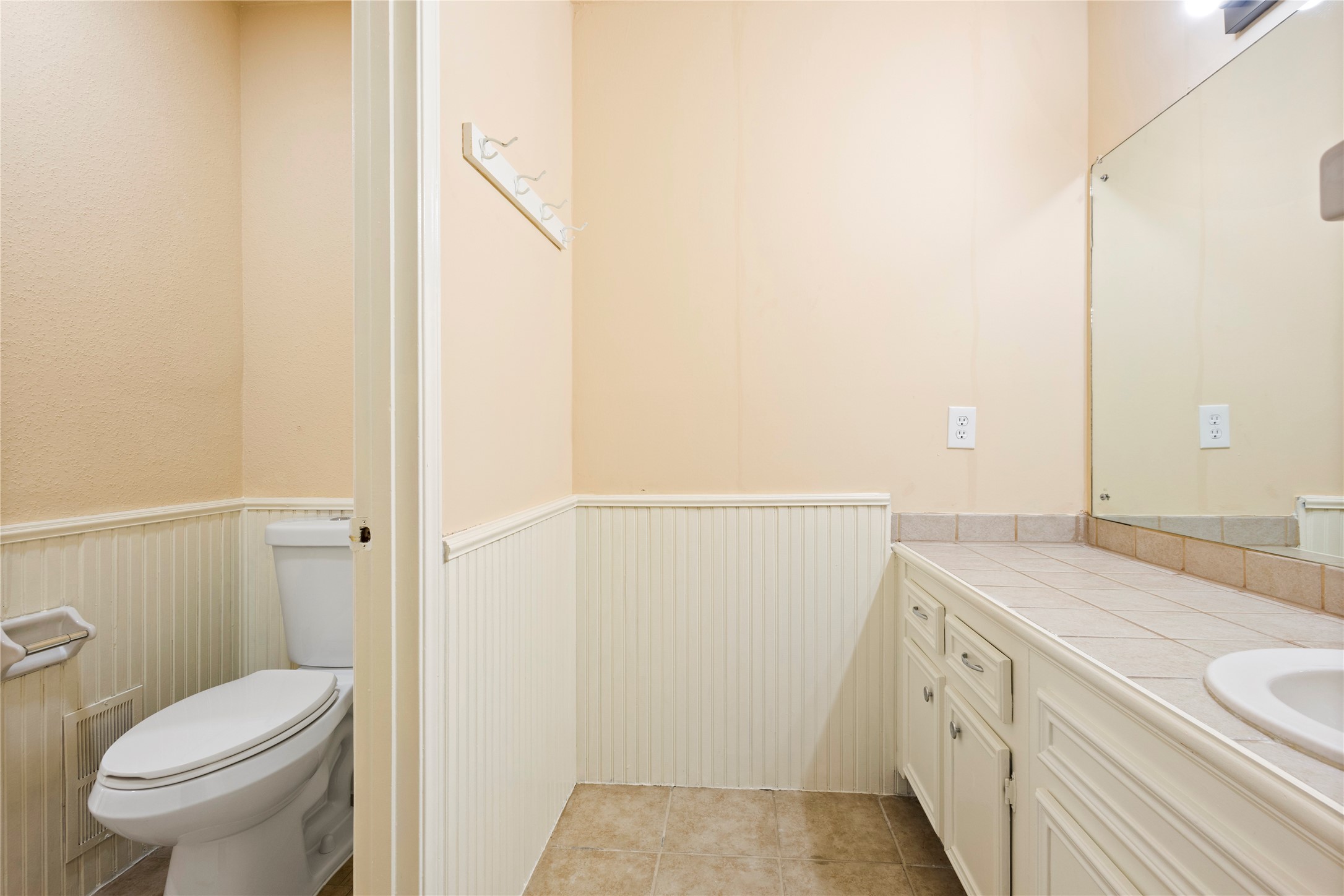 5921 Arncliffe Drive 5921 Property Photo 16