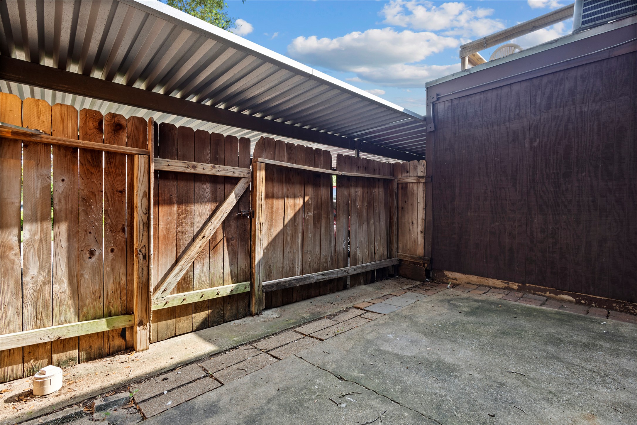 5921 Arncliffe Drive 5921 Property Photo 22