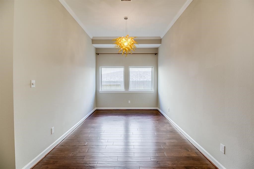 17106 Rainier Creek Drive Property Photo 10
