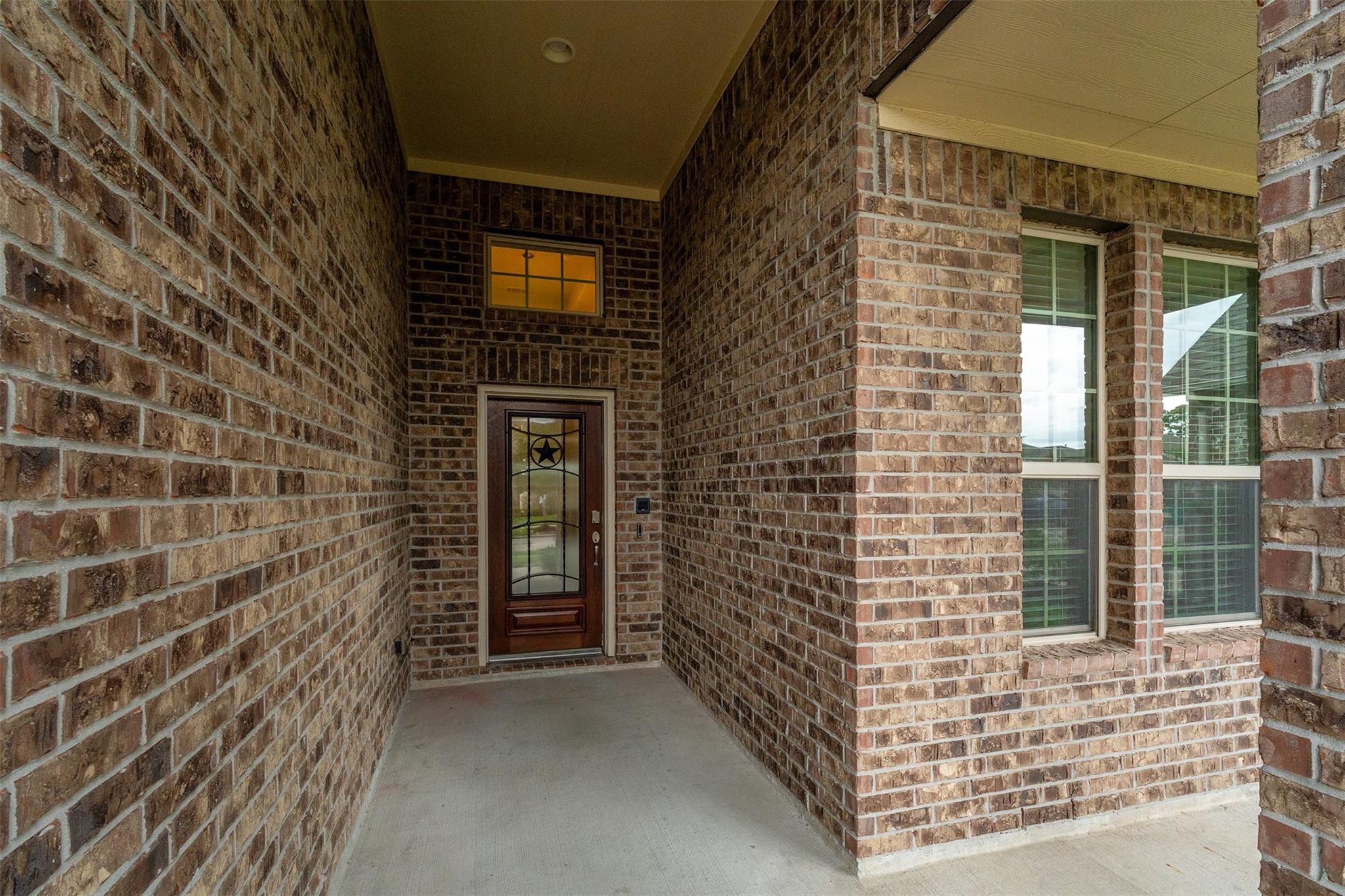 3827 Fleetwood Falls Lane Property Photo 7