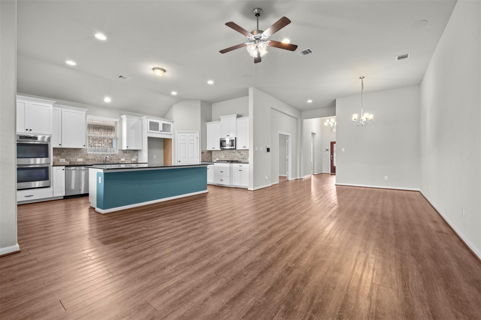 3827 Fleetwood Falls Lane, Spring Tx 77386 Property Photo 13