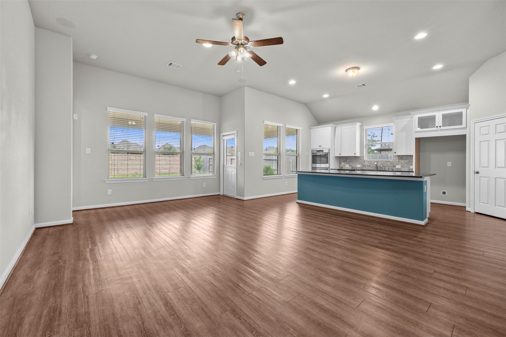 3827 Fleetwood Falls Lane, Spring Tx 77386 Property Photo 17