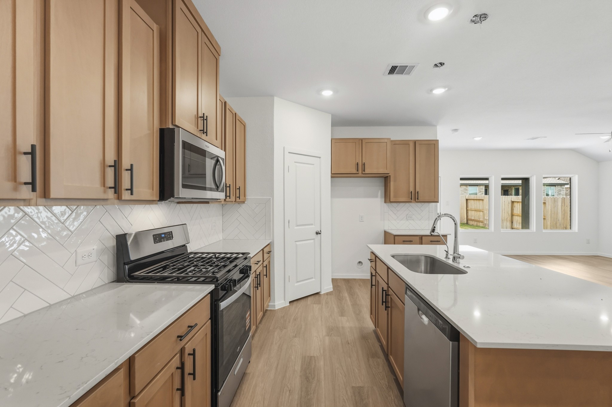 21931 Messina Springs Drive Property Photo 4