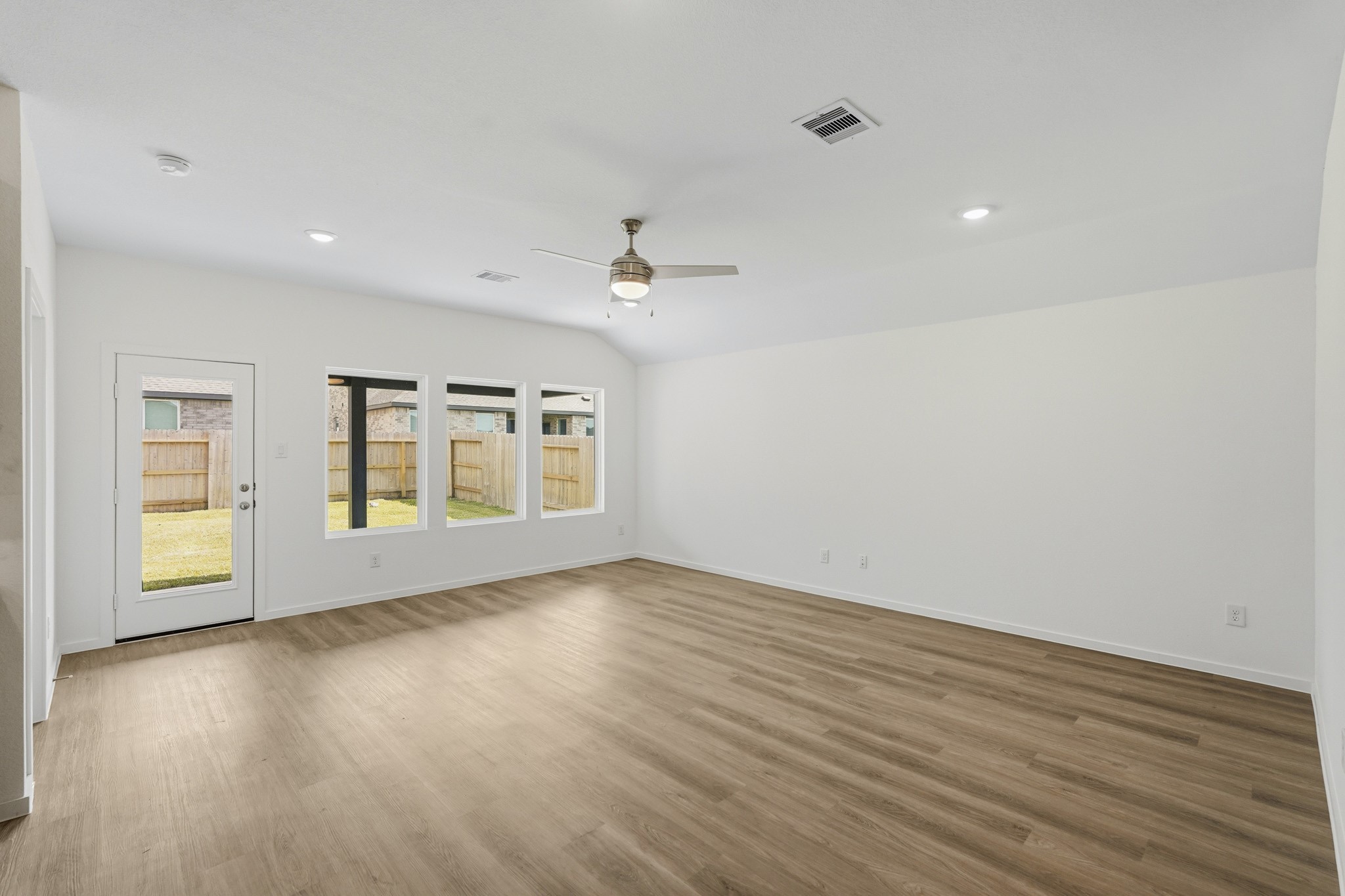 21931 Messina Springs Drive Property Photo 8