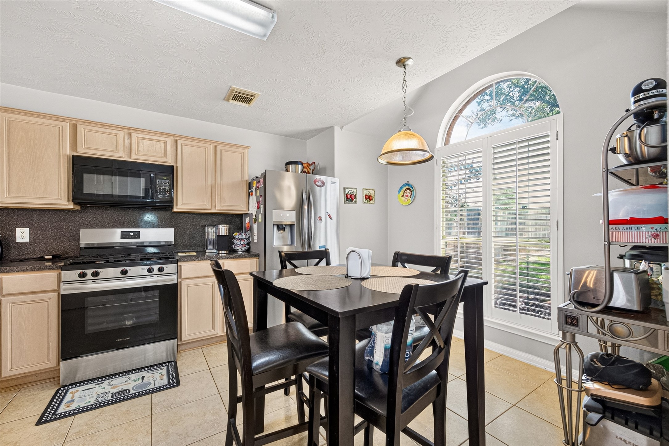 1302 E April Rain Court Property Photo 15