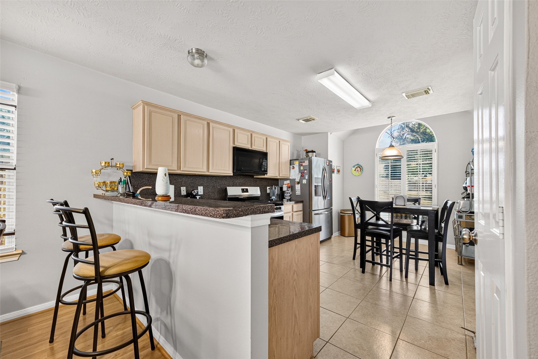 1302 E April Rain Court Property Photo 21