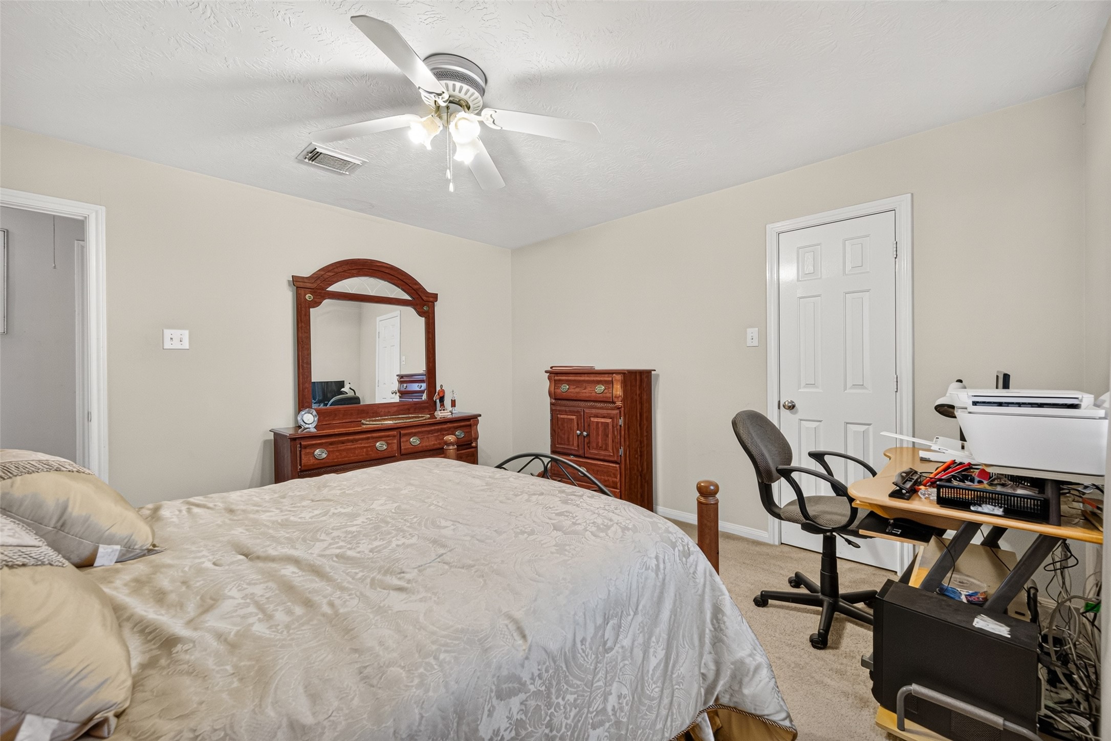 1302 E April Rain Court Property Photo 29