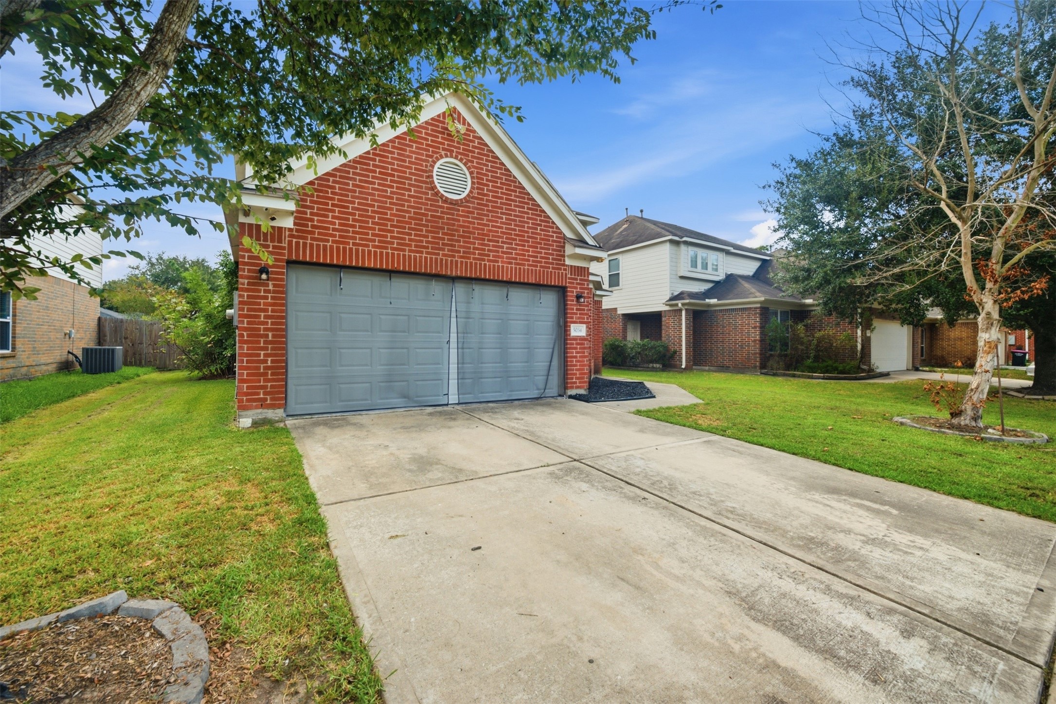 5034 Forest Hurst Drive Property Photo 6