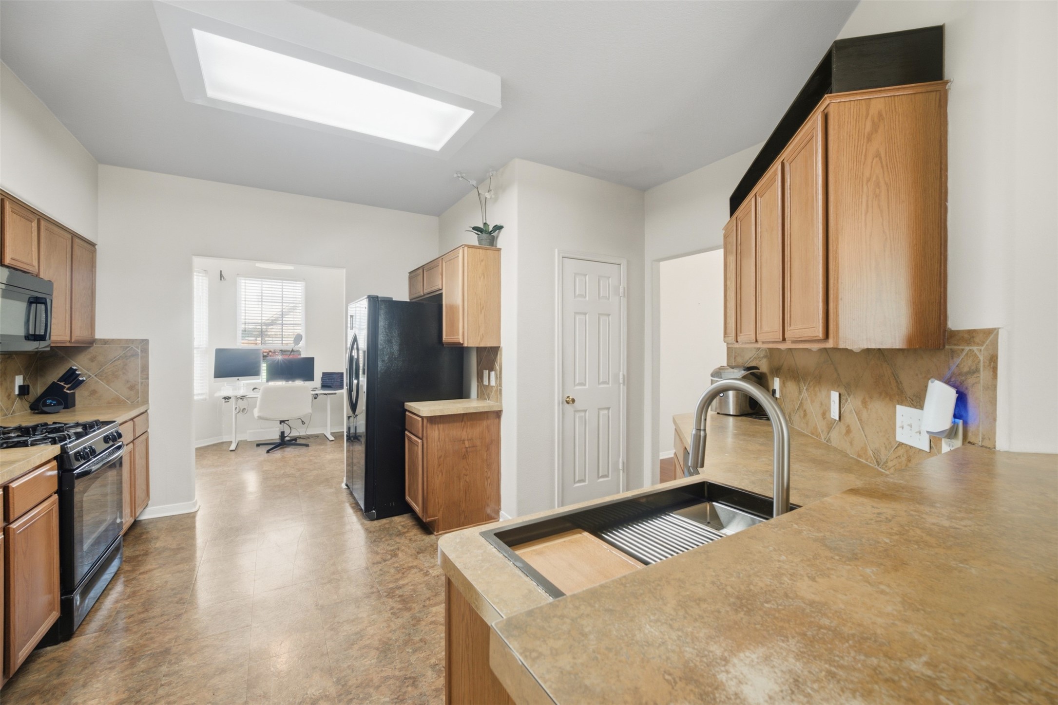 5034 Forest Hurst Drive Property Photo 13