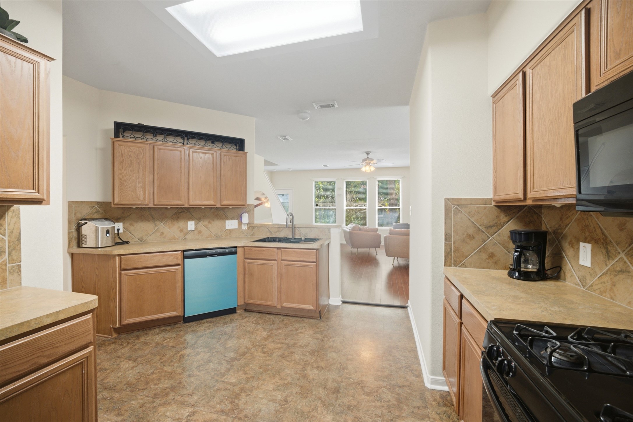 5034 Forest Hurst Drive Property Photo 14