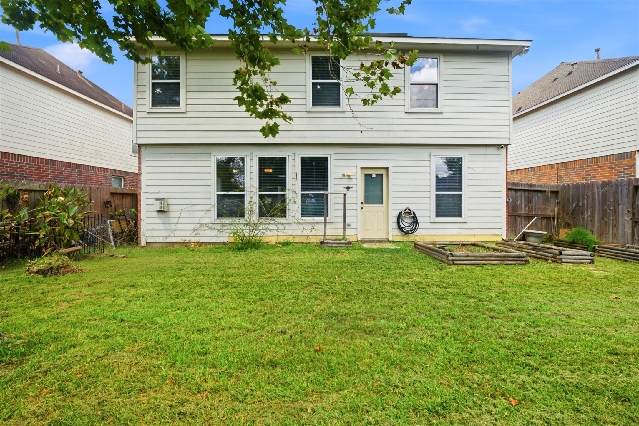 5034 Forest Hurst Drive Property Photo 27