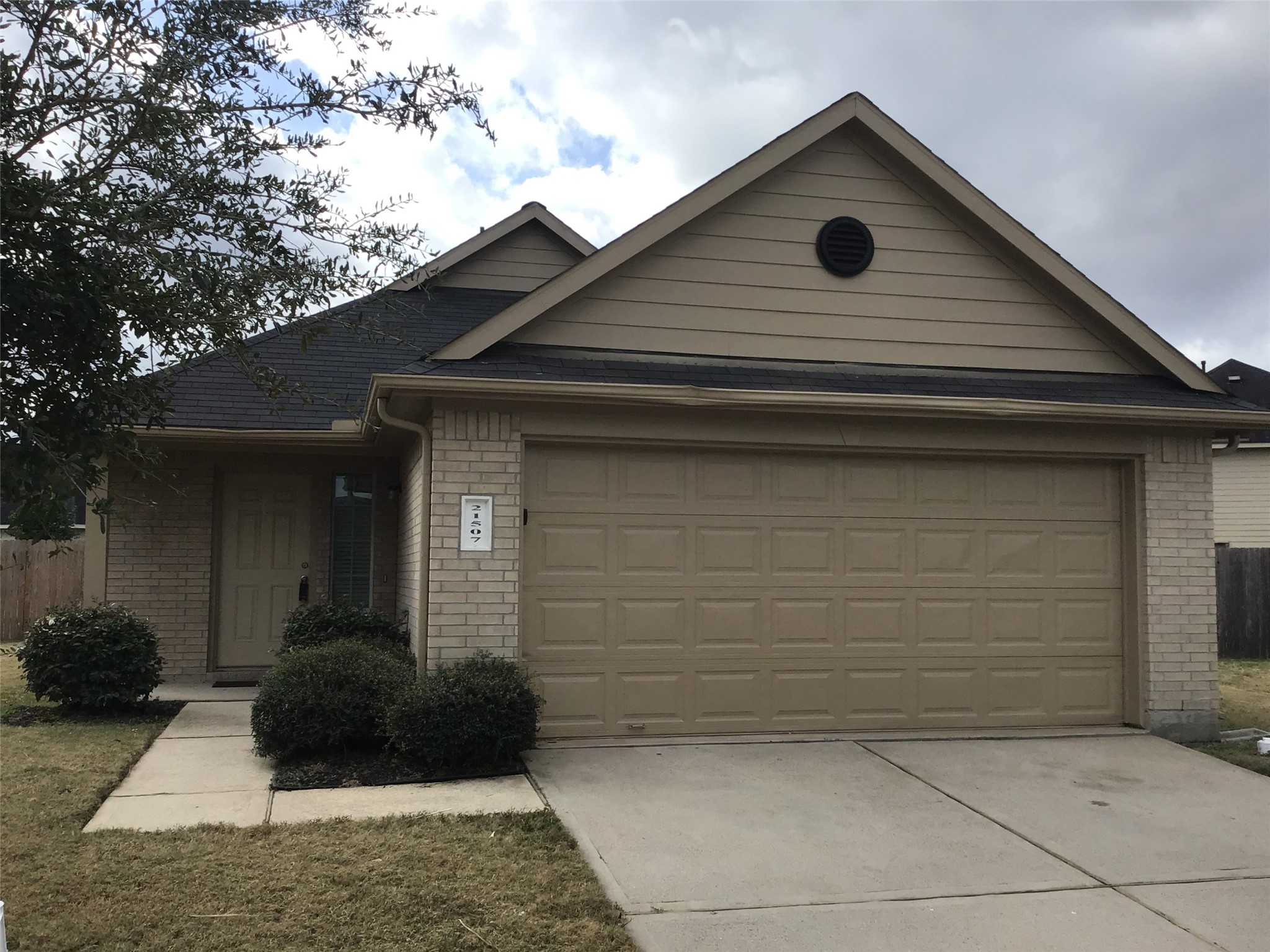 21507 Donata Circle Property Photo 1