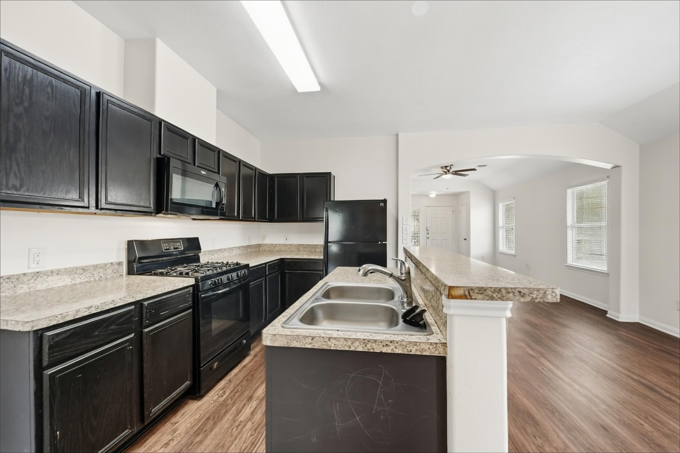 21507 Donata Circle Property Photo 2