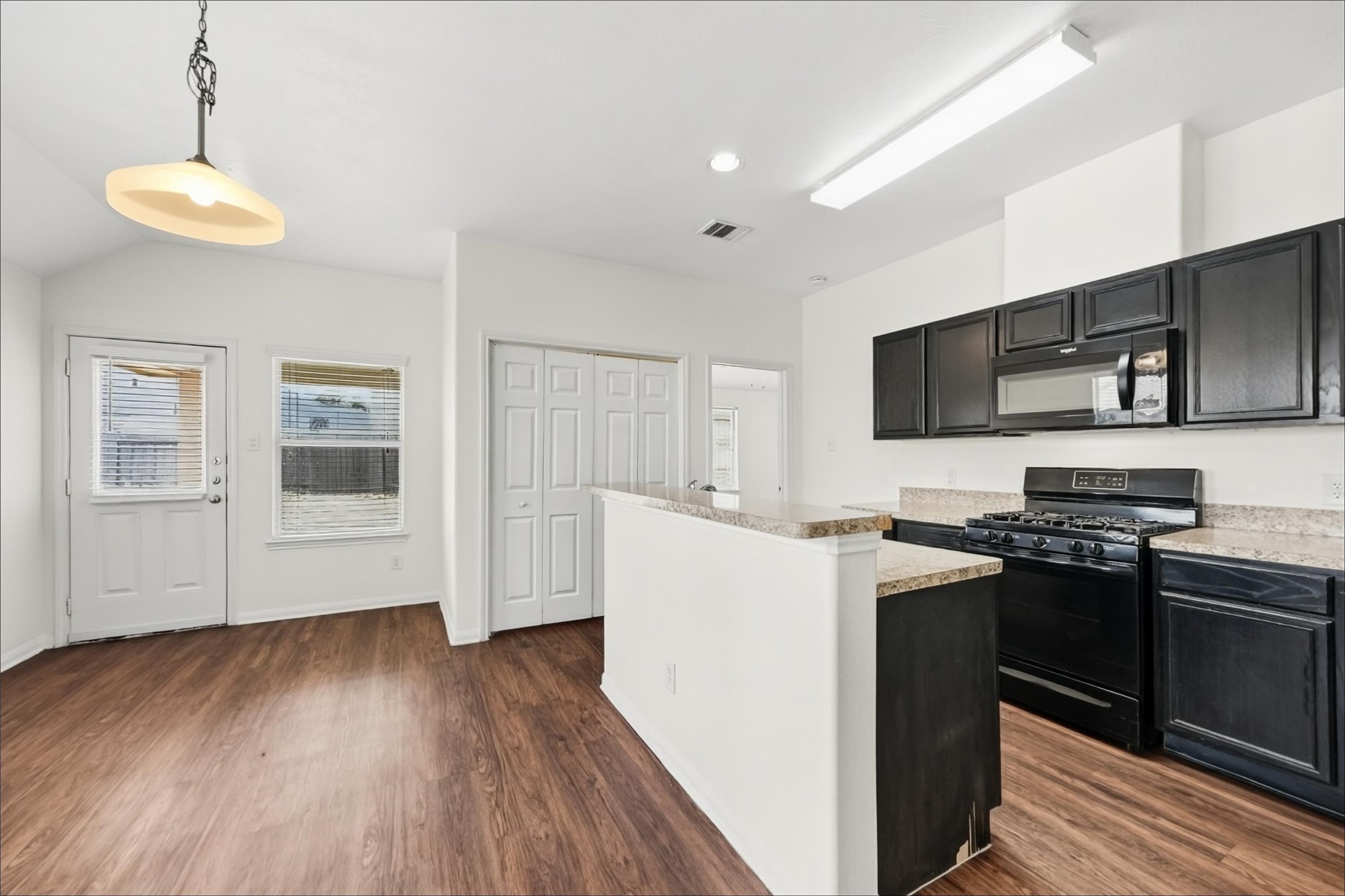 21507 Donata Circle Property Photo 3