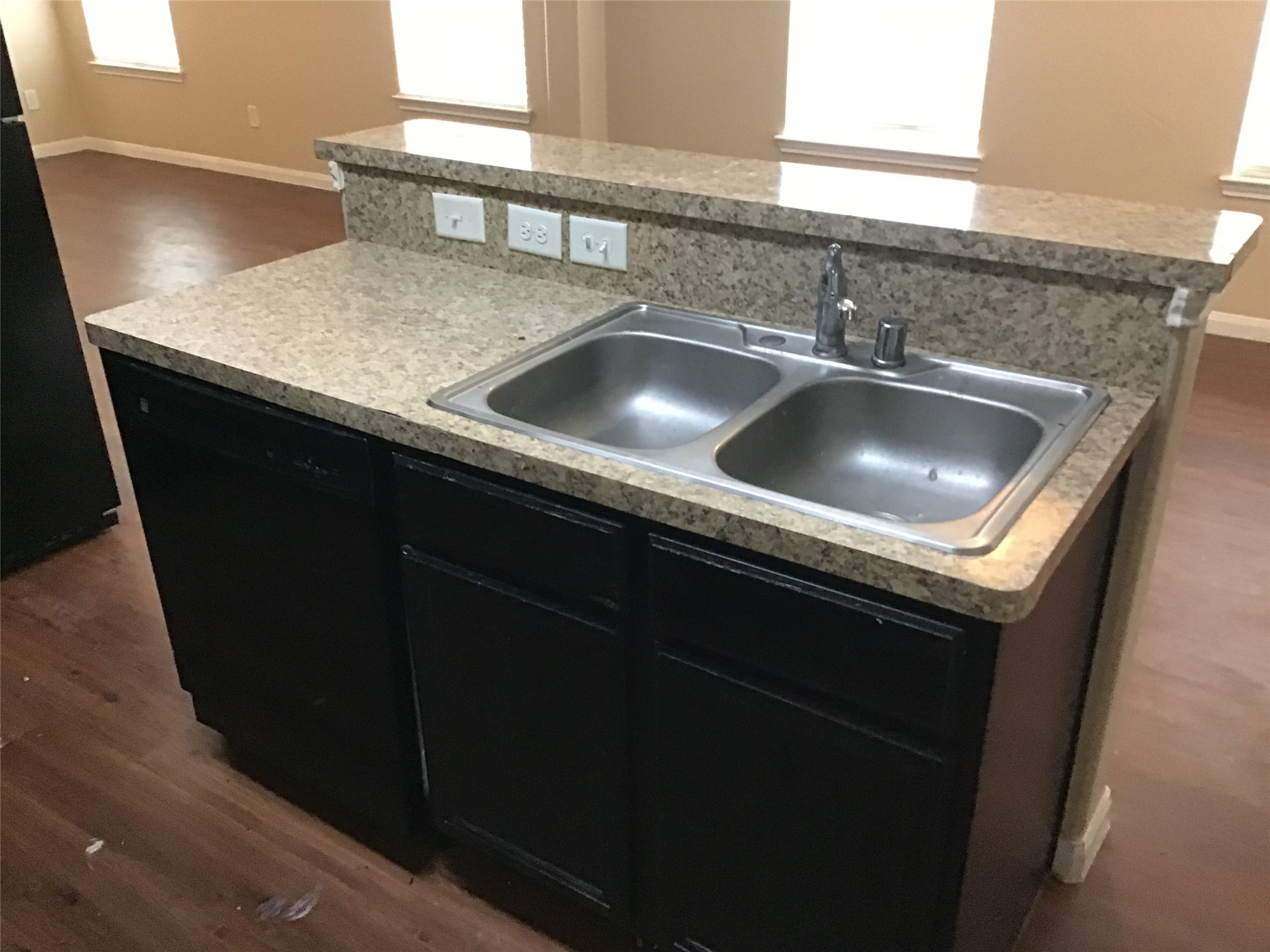 21507 Donata Circle Property Photo 4