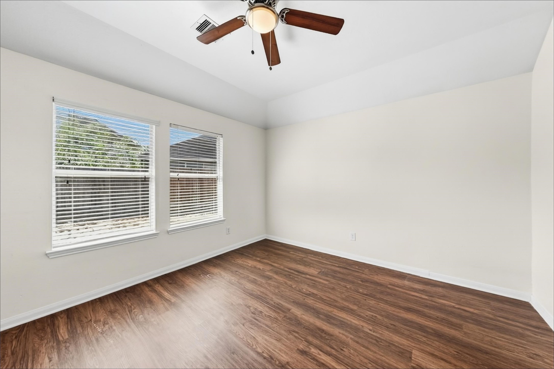21507 Donata Circle Property Photo 7