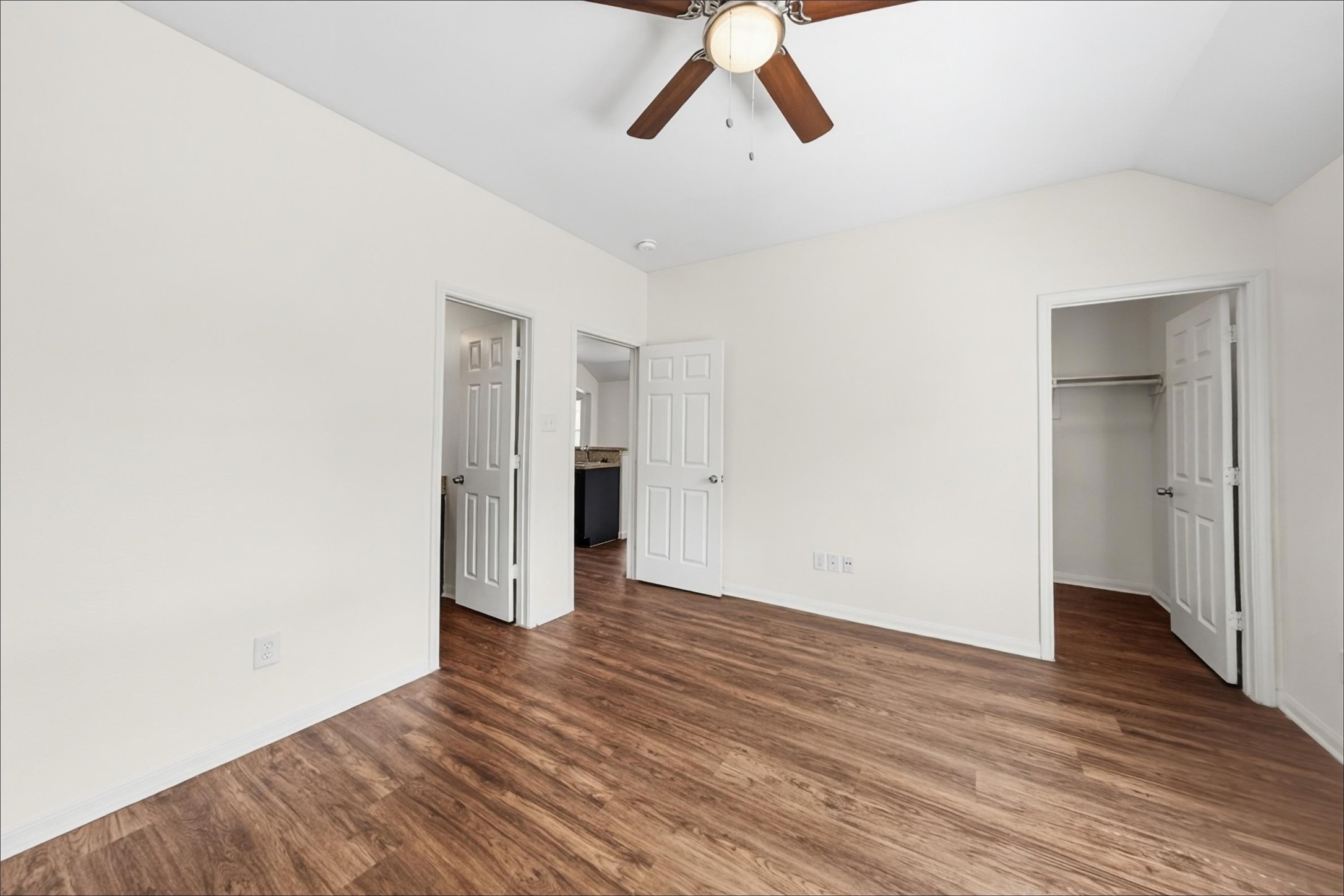 21507 Donata Circle Property Photo 8