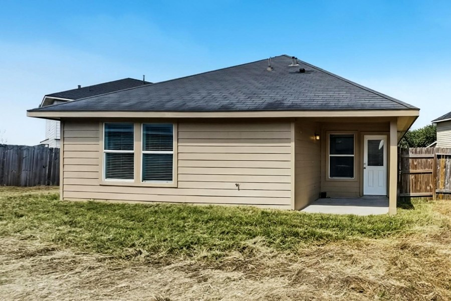 21507 Donata Circle Property Photo 15