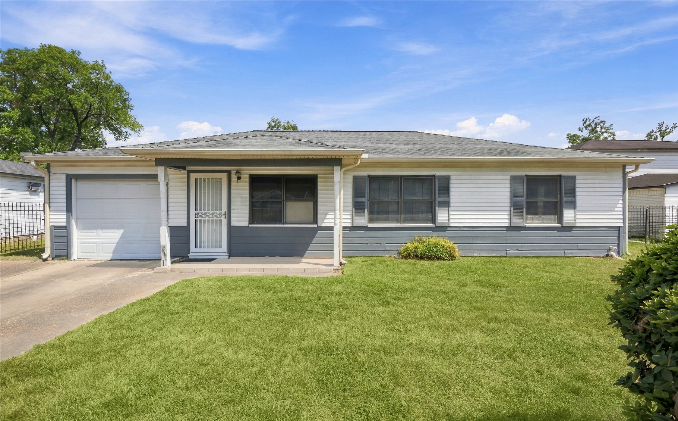 5805 Bretshire Drive Property Photo 1