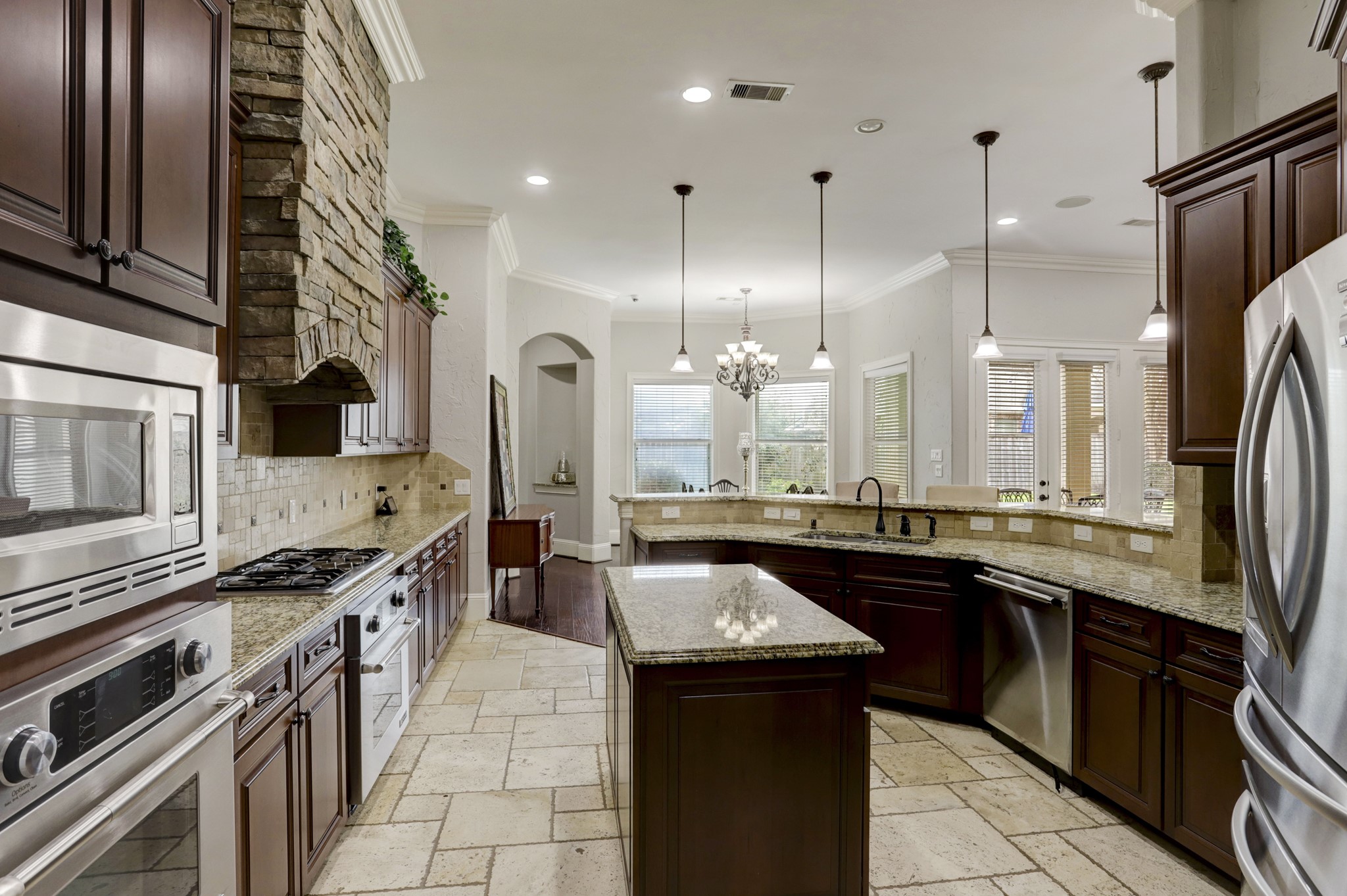 26214 Kingsgate Lane Property Photo 11
