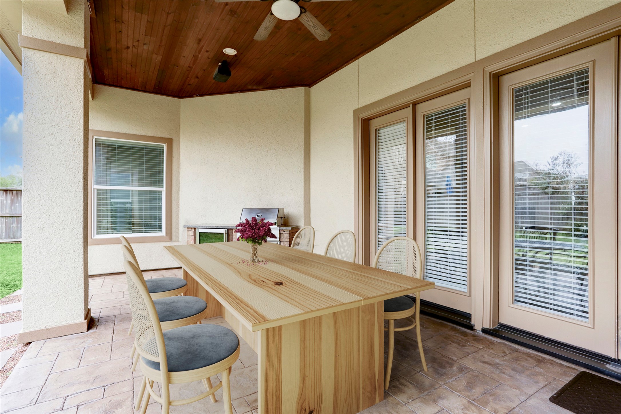 26214 Kingsgate Lane Property Photo 17