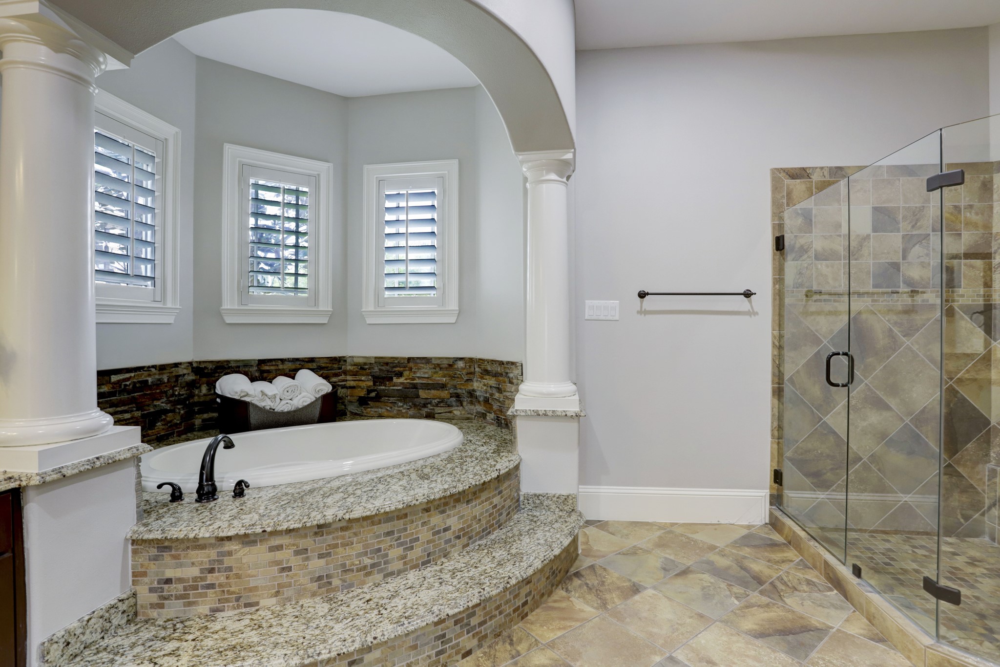 26214 Kingsgate Lane Property Photo 20