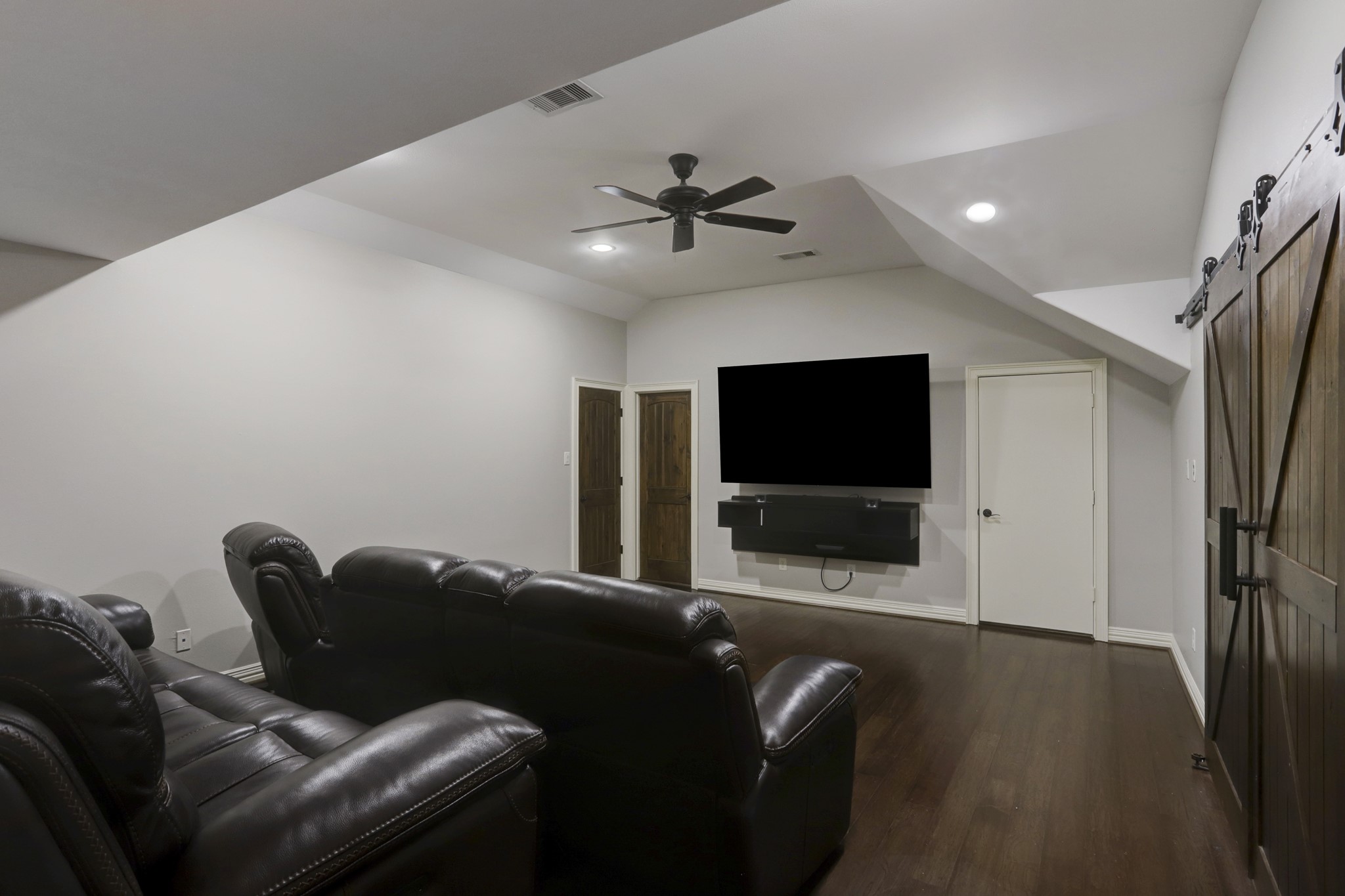 26214 Kingsgate Lane Property Photo 32