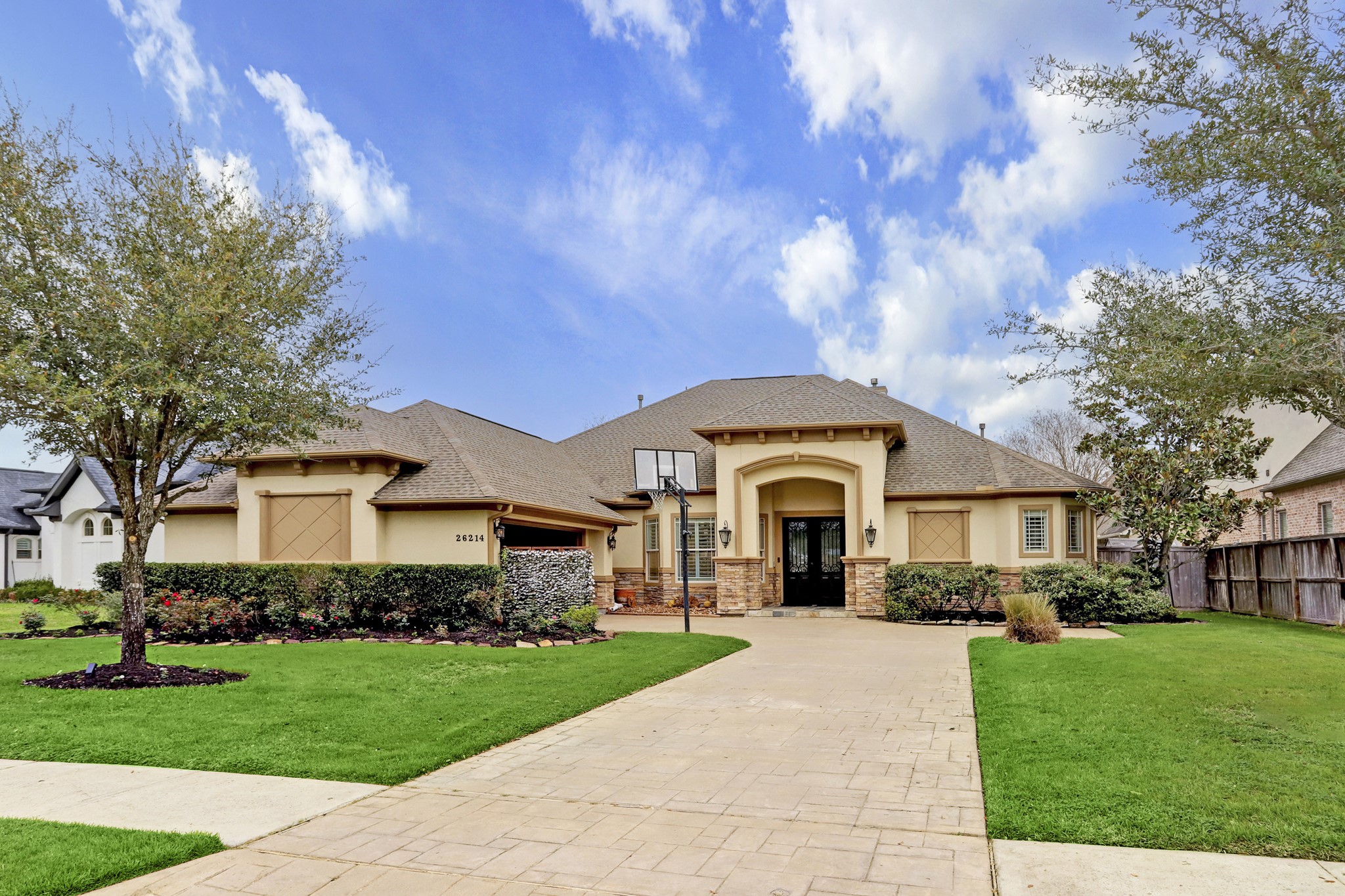 26214 Kingsgate Lane Property Photo 41